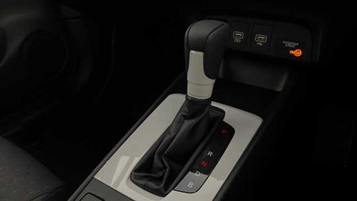 Honda Jazz Hybrid HONDA Jazz 1.5 h i-MMD Elegance Hatchback 5dr Petrol Hybrid eCVT Euro 6 (s/s) (1 