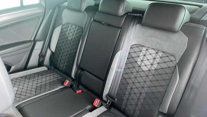 Volkswagen Tiguan VOLKSWAGEN Tiguan 2.0 TDI R-Line SUV 5dr Diesel DSG 4Motion Euro 6 (s/s) (150 ps 