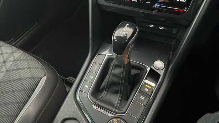 Volkswagen Tiguan VOLKSWAGEN Tiguan 2.0 TDI R-Line SUV 5dr Diesel DSG 4Motion Euro 6 (s/s) (150 ps 