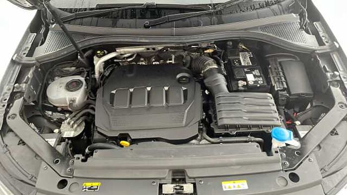 Volkswagen Tiguan VOLKSWAGEN Tiguan 2.0 TDI R-Line SUV 5dr Diesel DSG 4Motion Euro 6 (s/s) (150 ps 