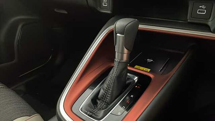 Honda HR-V Hybrid HONDA HR-V 1.5 h i-MMD Advance Style SUV 5dr Petrol Hybrid CVT Euro 6 (s/s) (131 