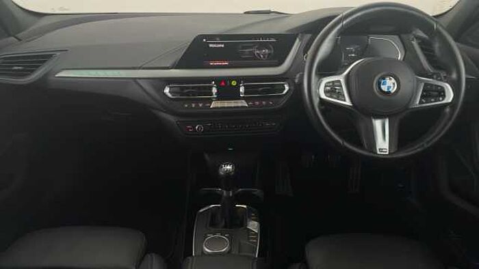 BMW 118 5-door BMW 1 Series 2.0 118d M Sport Hatchback 5dr Diesel Manual Euro 6 (s/s) (150 ps) 